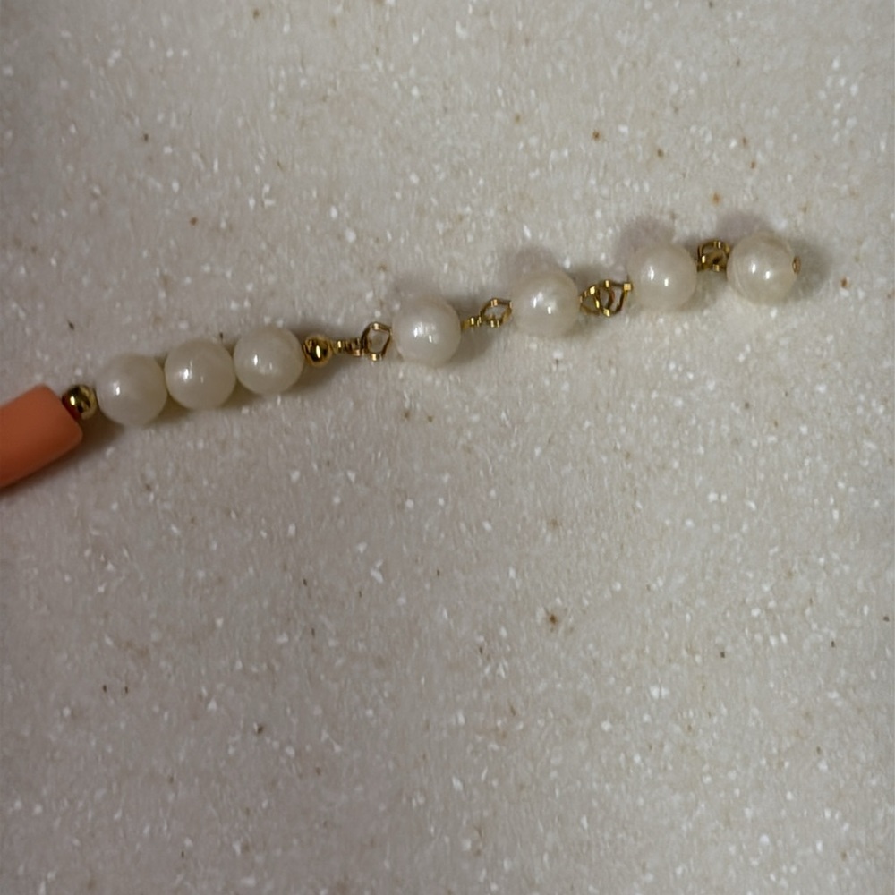Avon 1988 Vintage Coral Heart Pendant Beaded Necklace - Picture 4 of 10